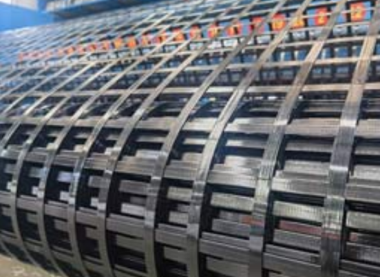 长丰镇钢塑土工格栅：基建“隐形脊梁”的绿色智造与长寿命进化论